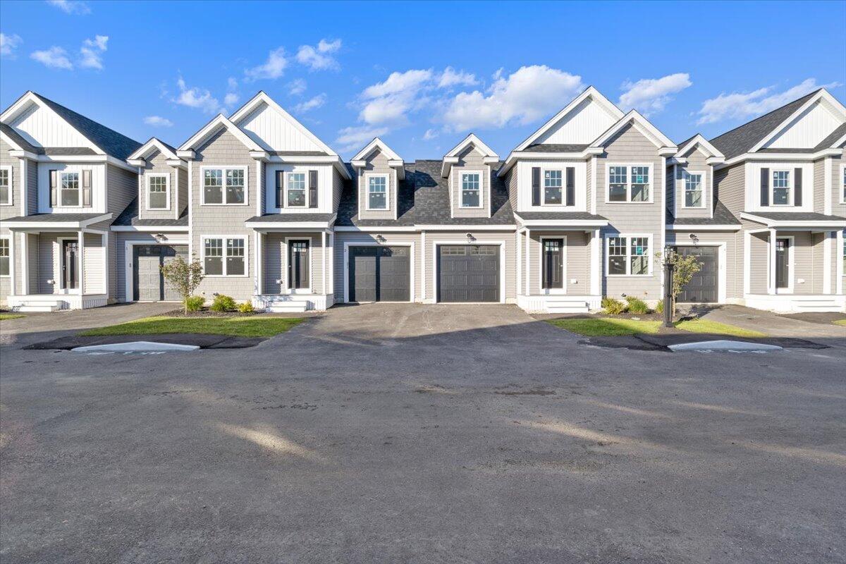 25 Regency Circle 1