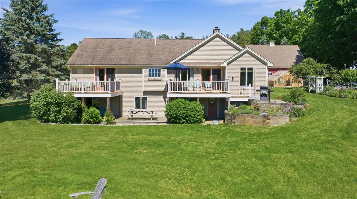 641 N Parish Road N