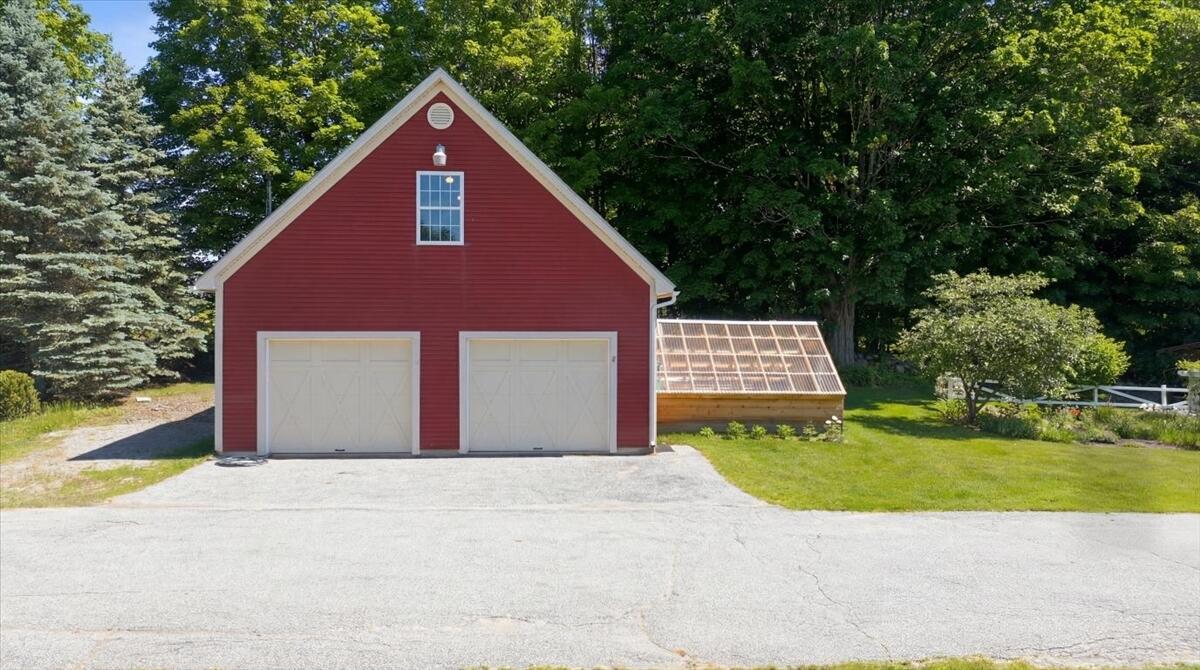 641 N Parish Road N