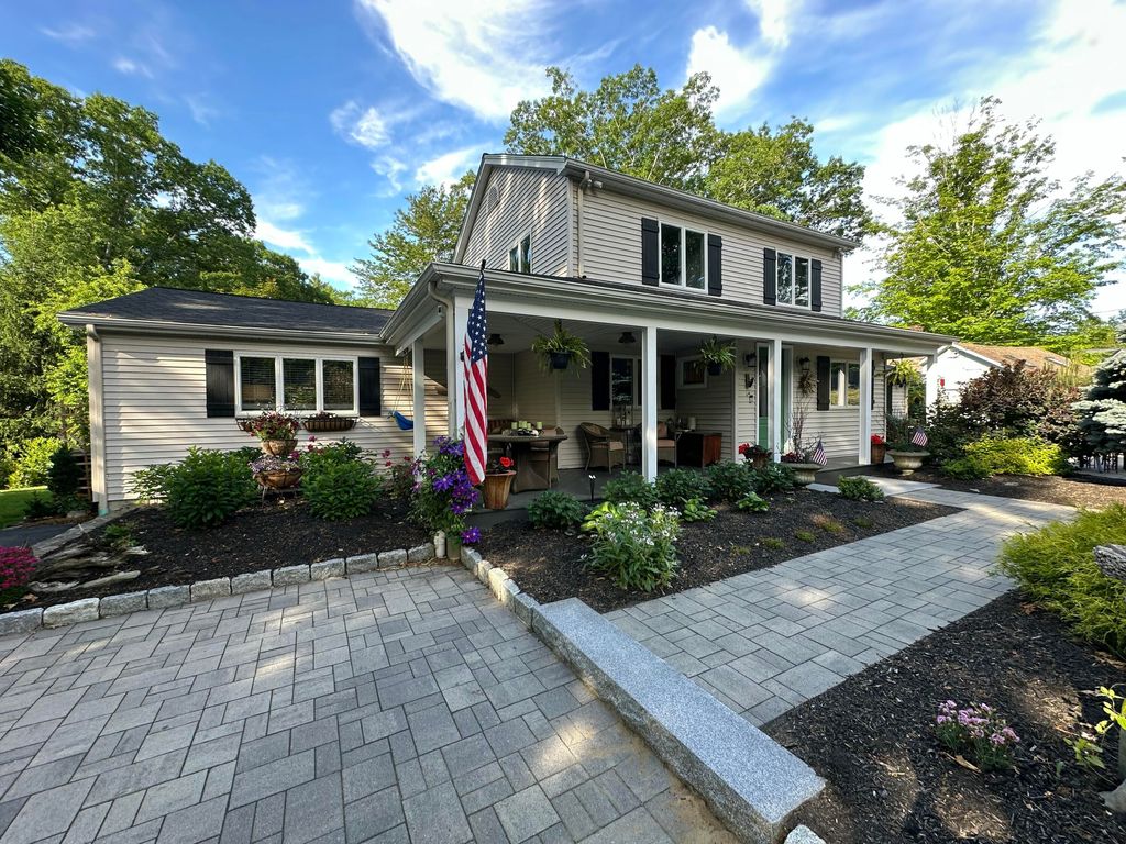 Photo of 10 Highland Avenue, Ogunquit, ME 03907 (MLS # 1667553)