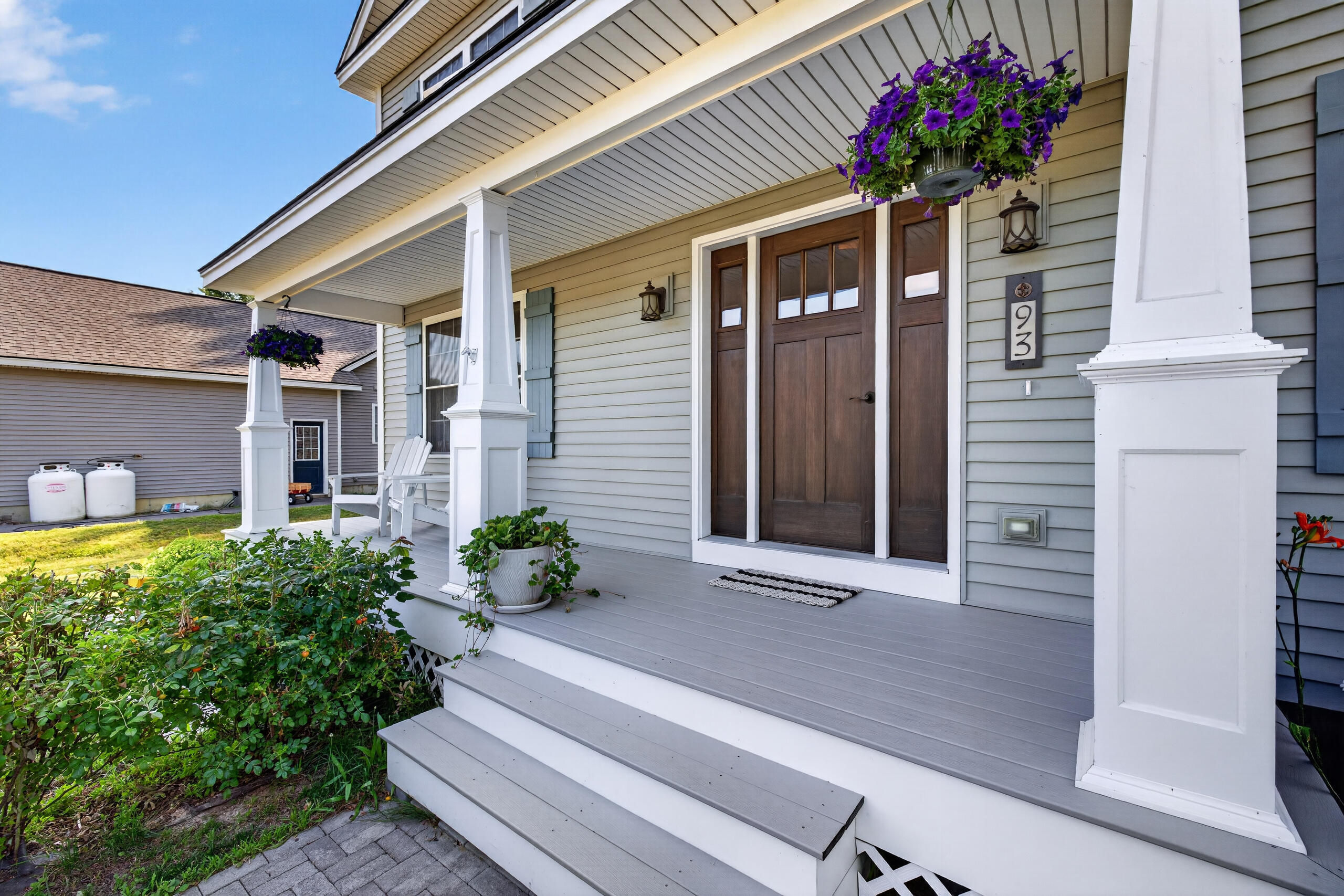 93 Finch Landing