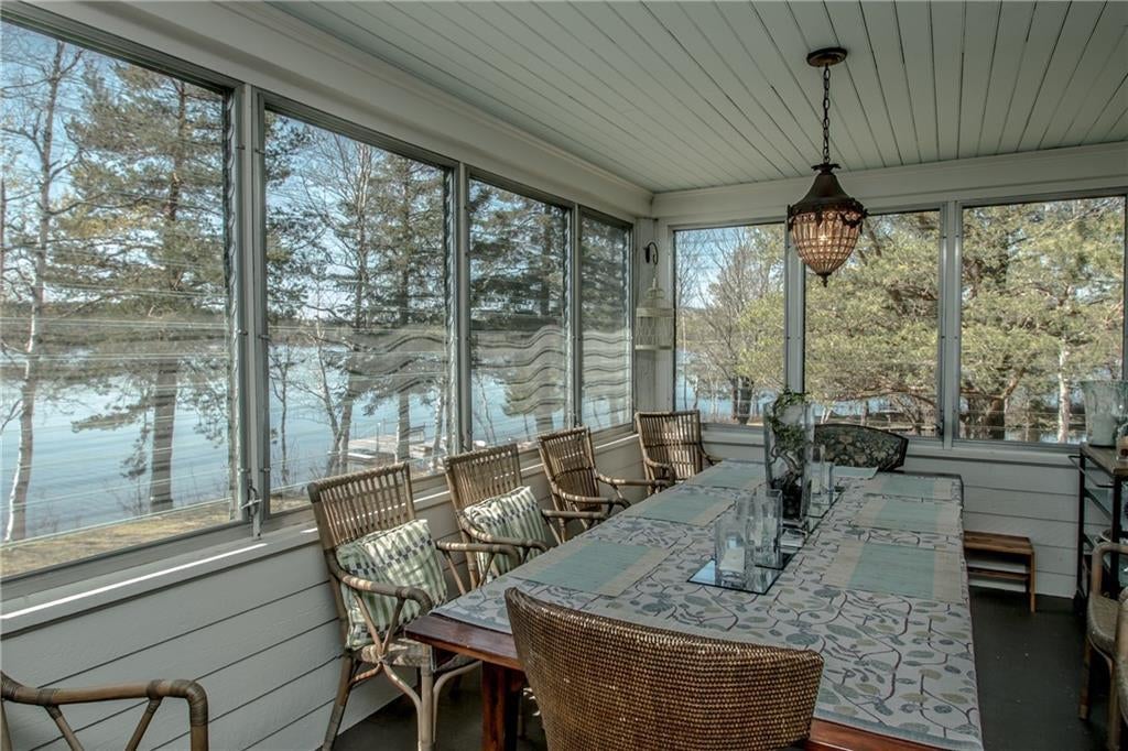 63 Lakehouse Road