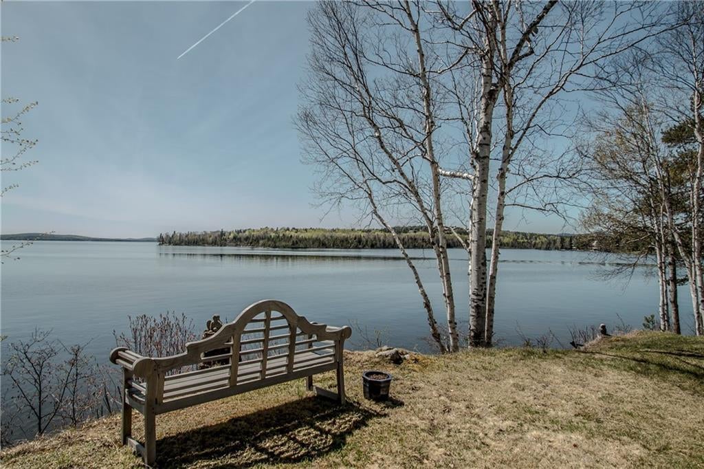 63 Lakehouse Road