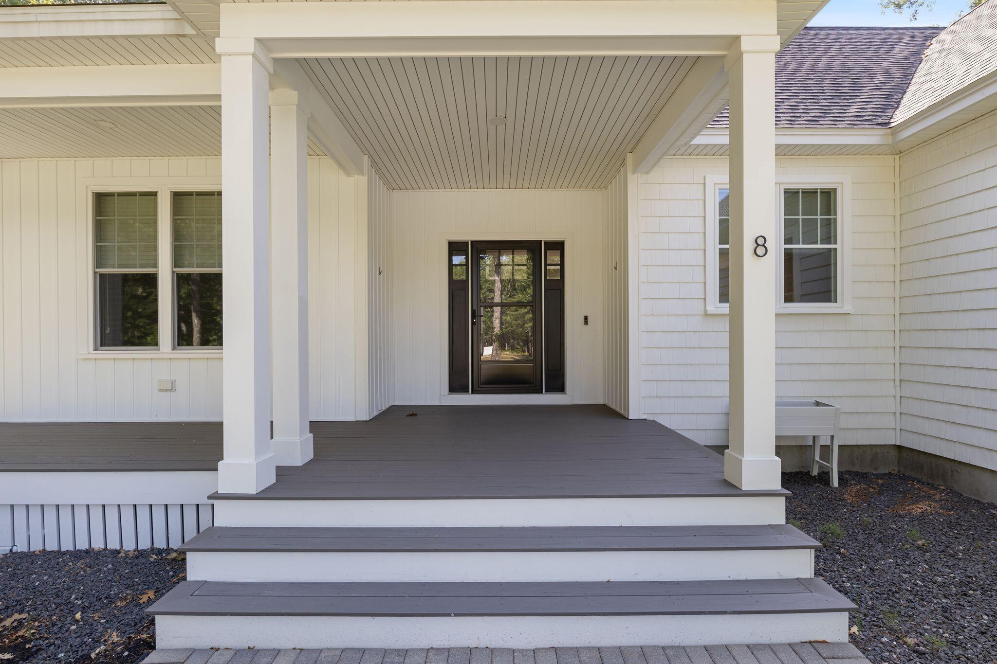 8 Cottonwood Circle