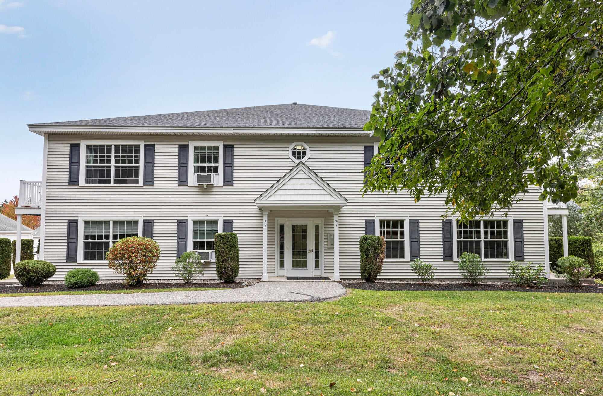 345 Saco Street 9