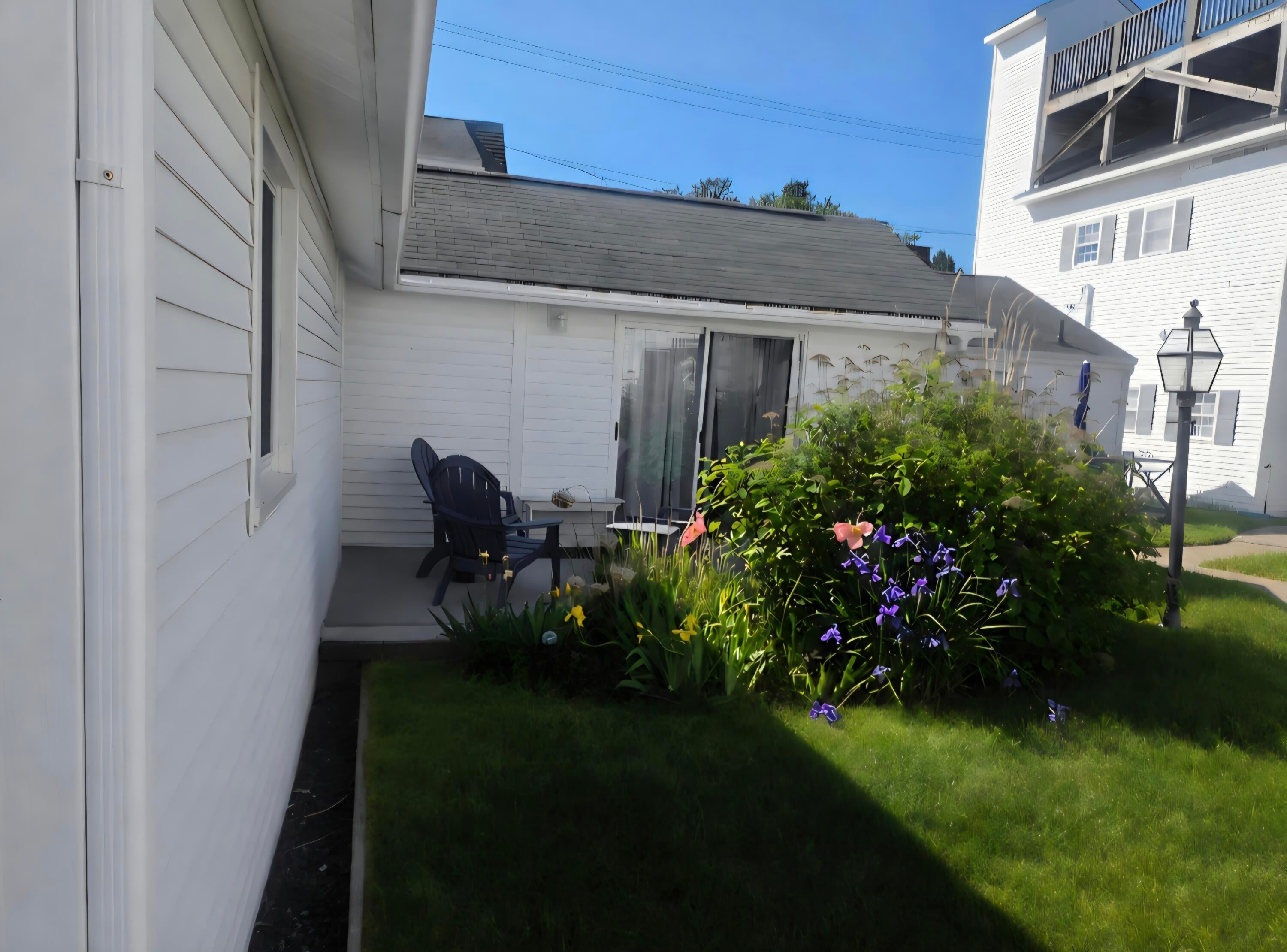 165 E Grand Avenue 6