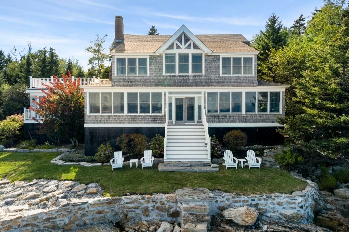7 Bayberry Lane