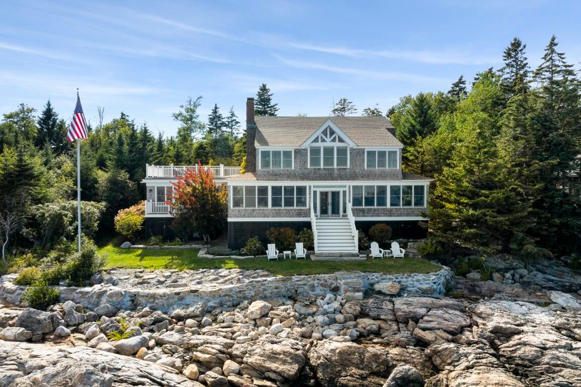 7 Bayberry Lane