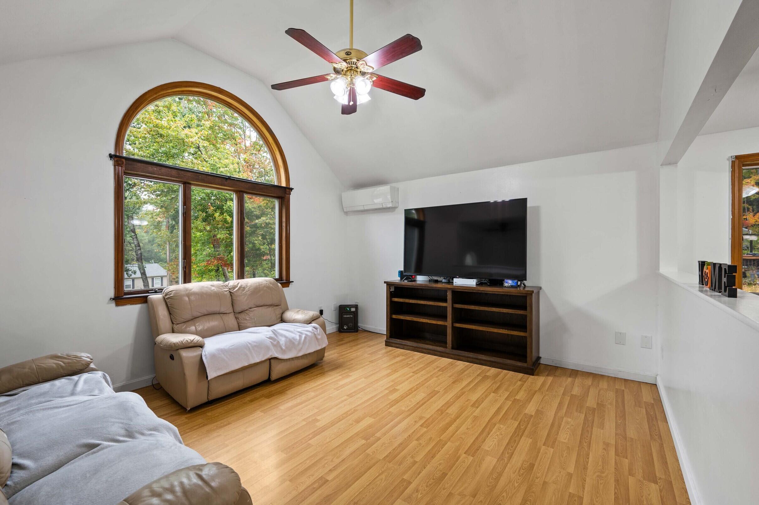 81 Mayfair Way