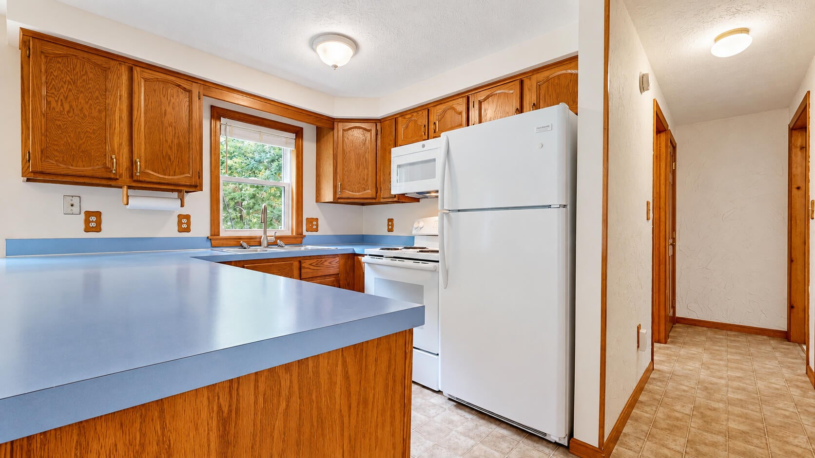 5 Iris Drive
