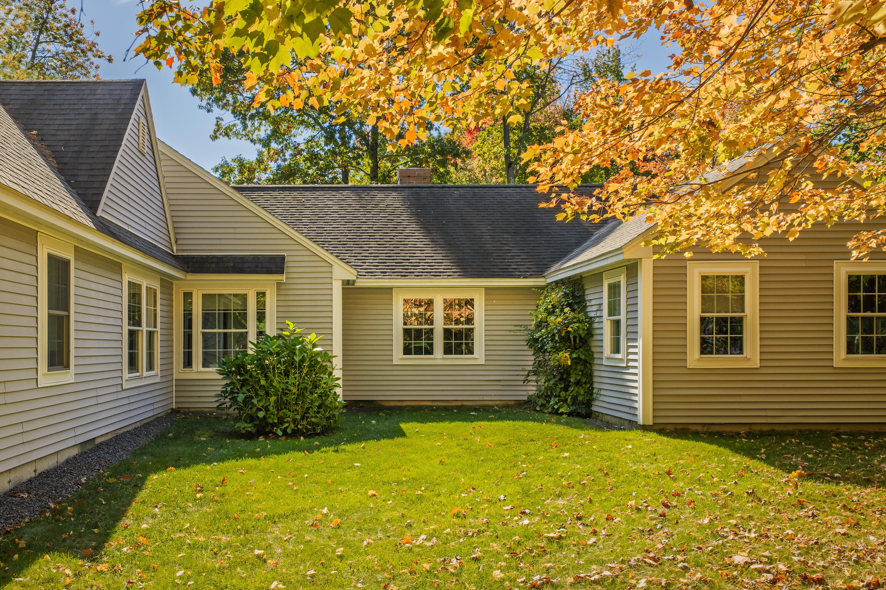 12 Lilac Lane