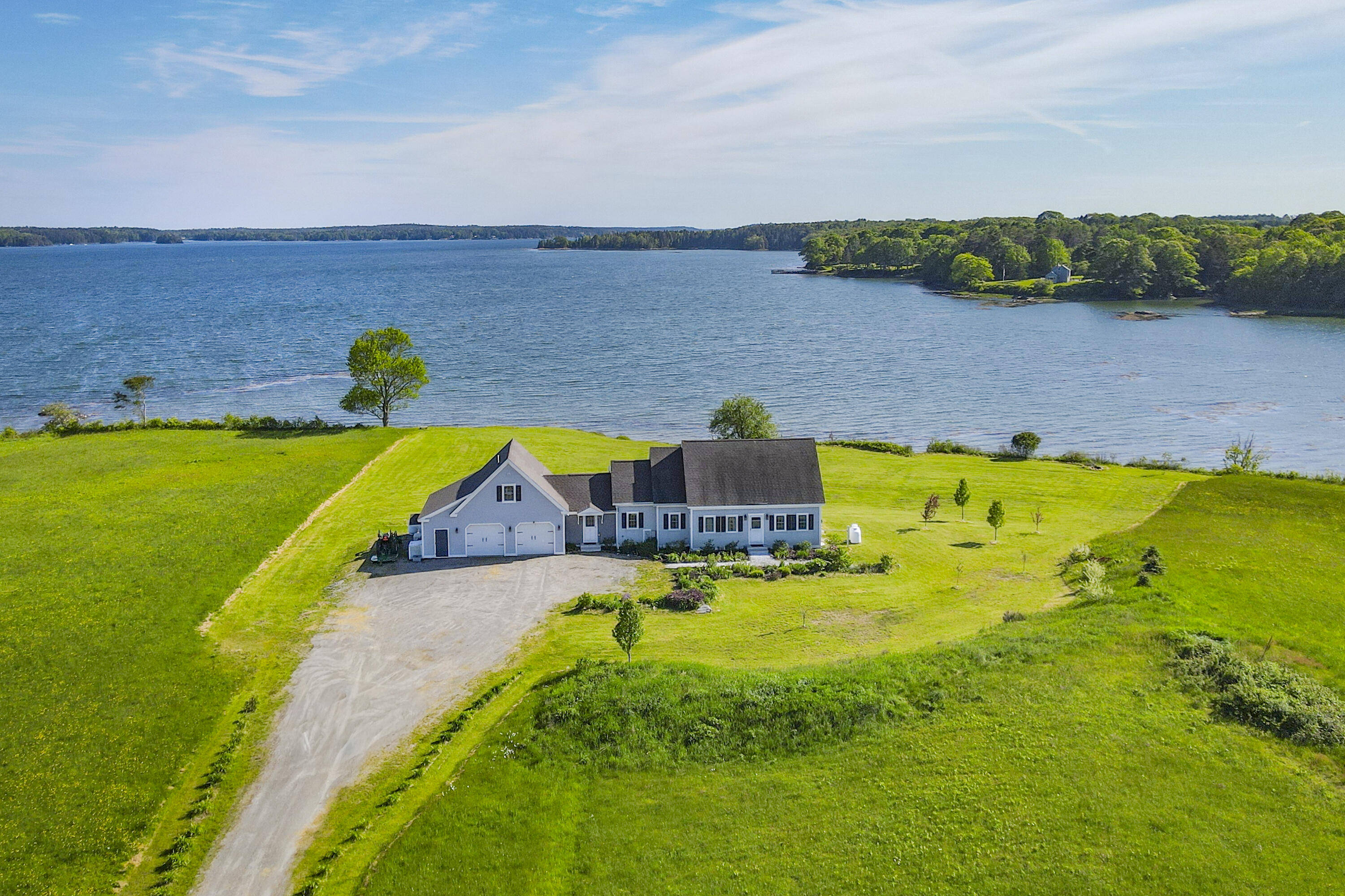 85 River Road