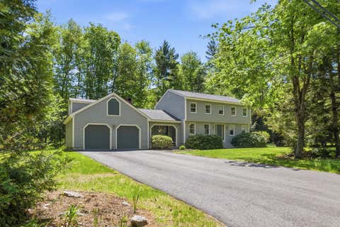 Photo of 33 Hemlock Road, Brunswick, ME 04011 (MLS # 1666197)