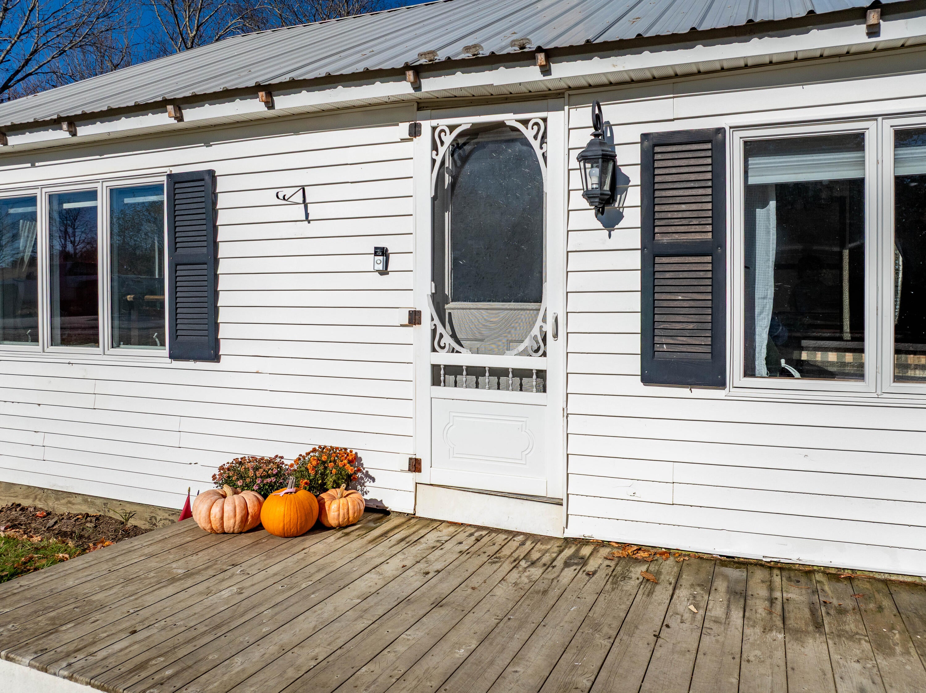 1044 Bailey Road