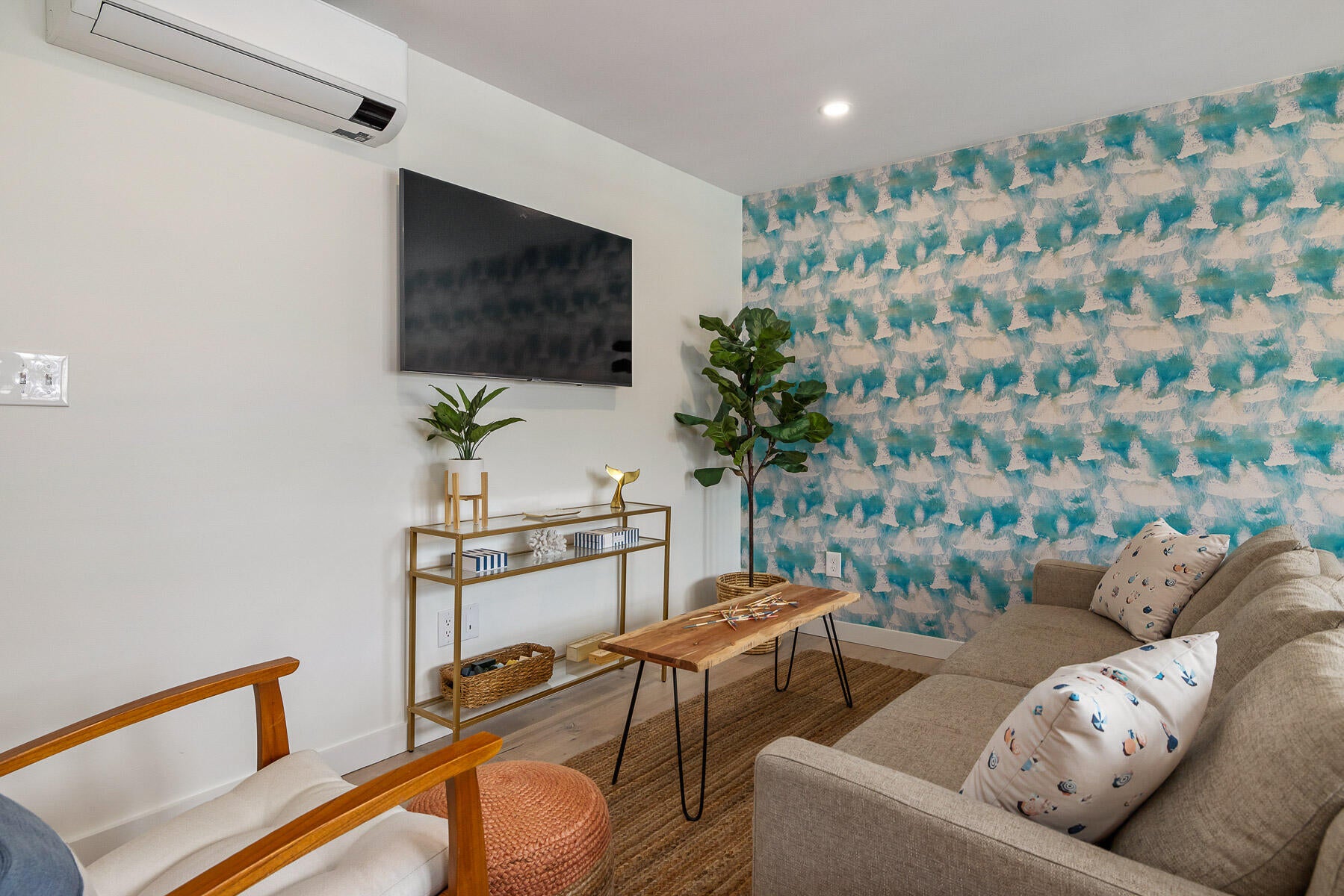 20 Shore Road 2B