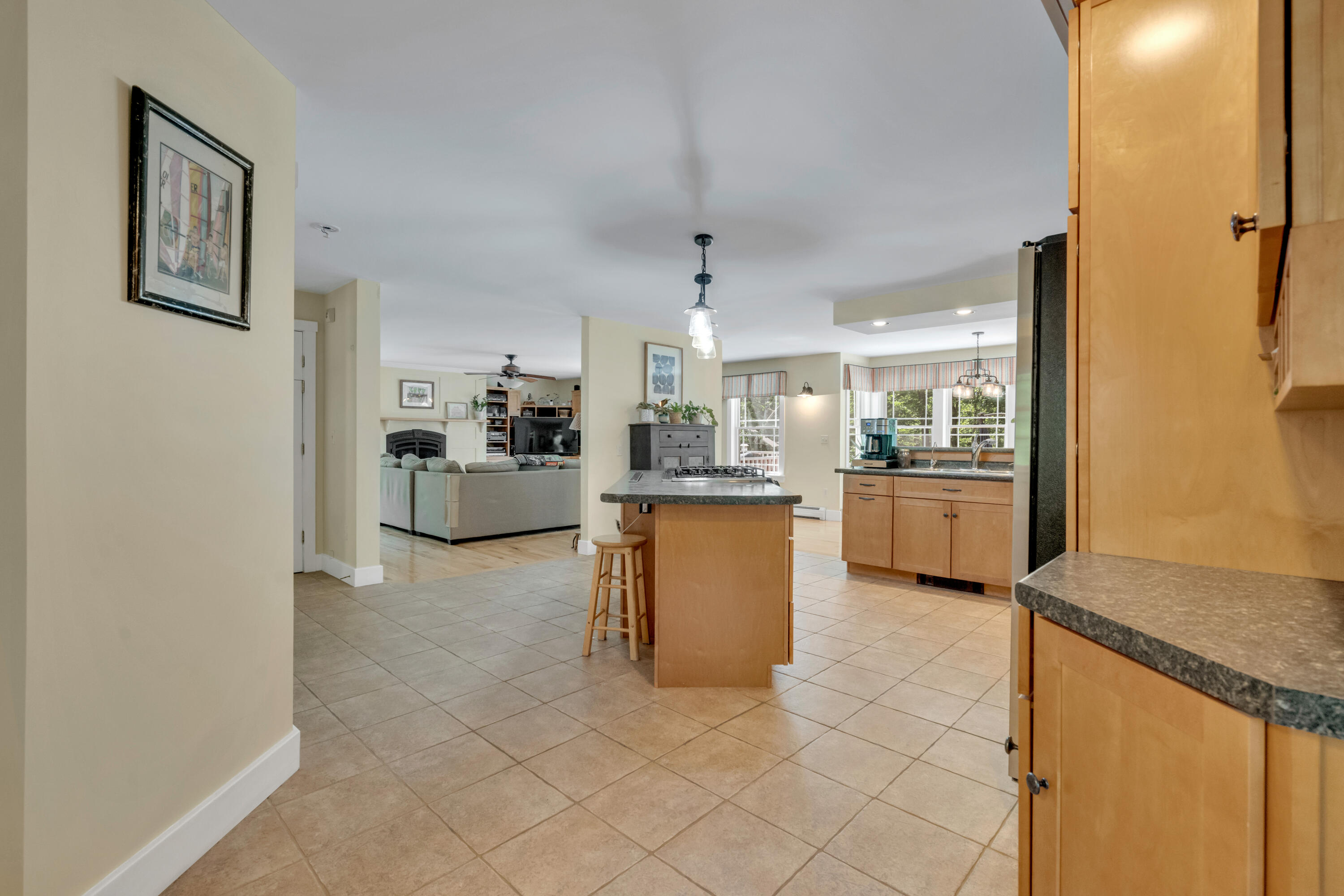 207 N Auburn Road