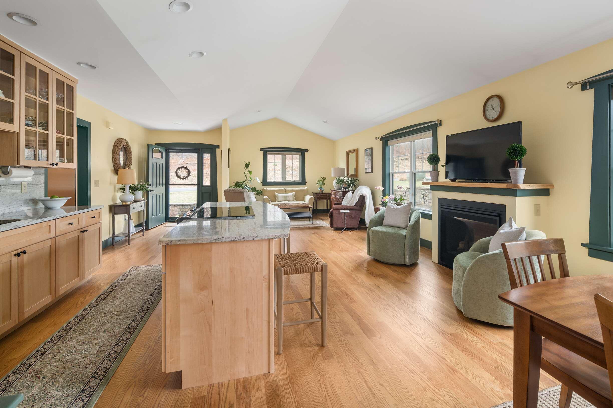 64 Village Drive 23