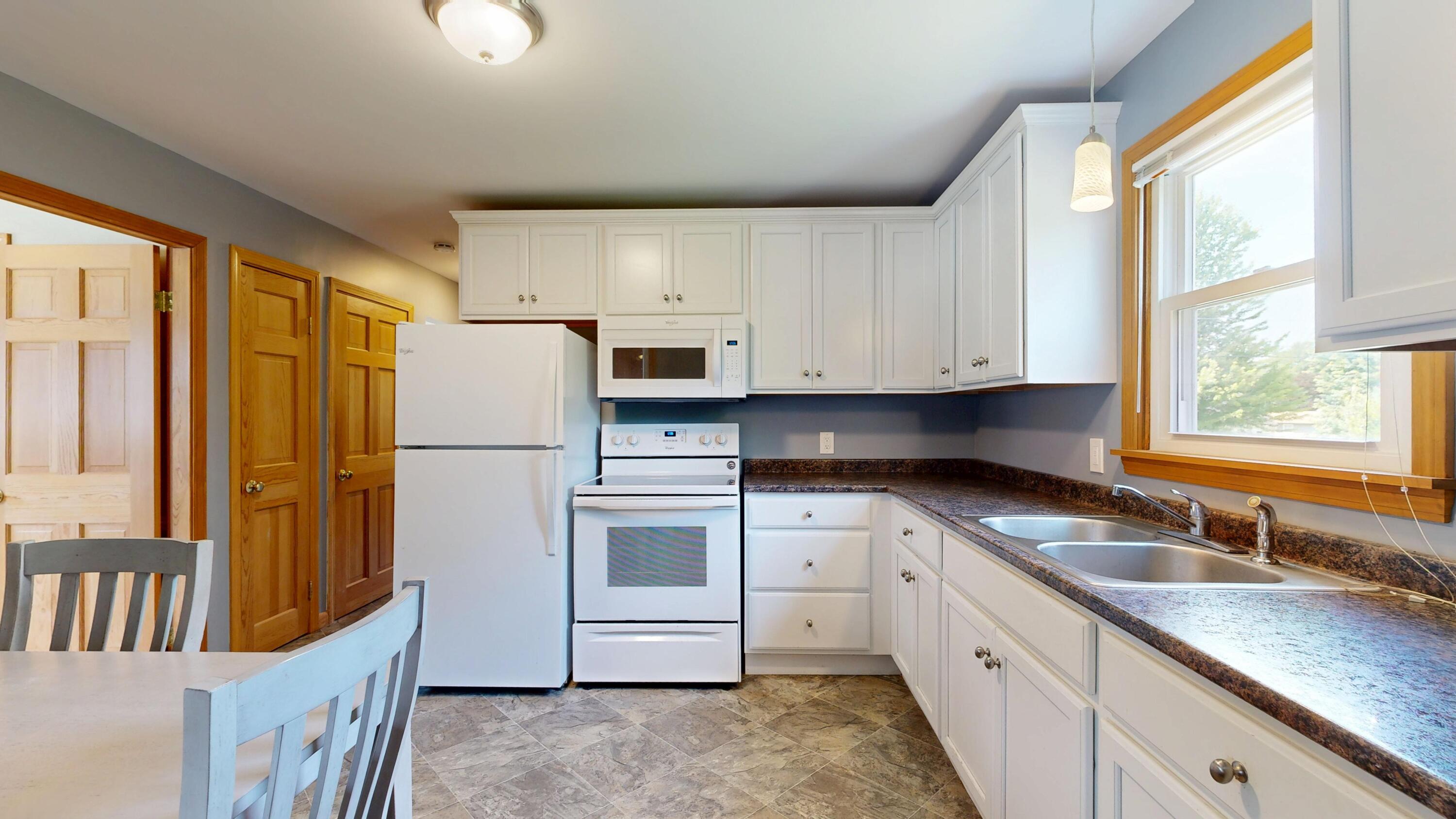 4 Belleview Avenue
