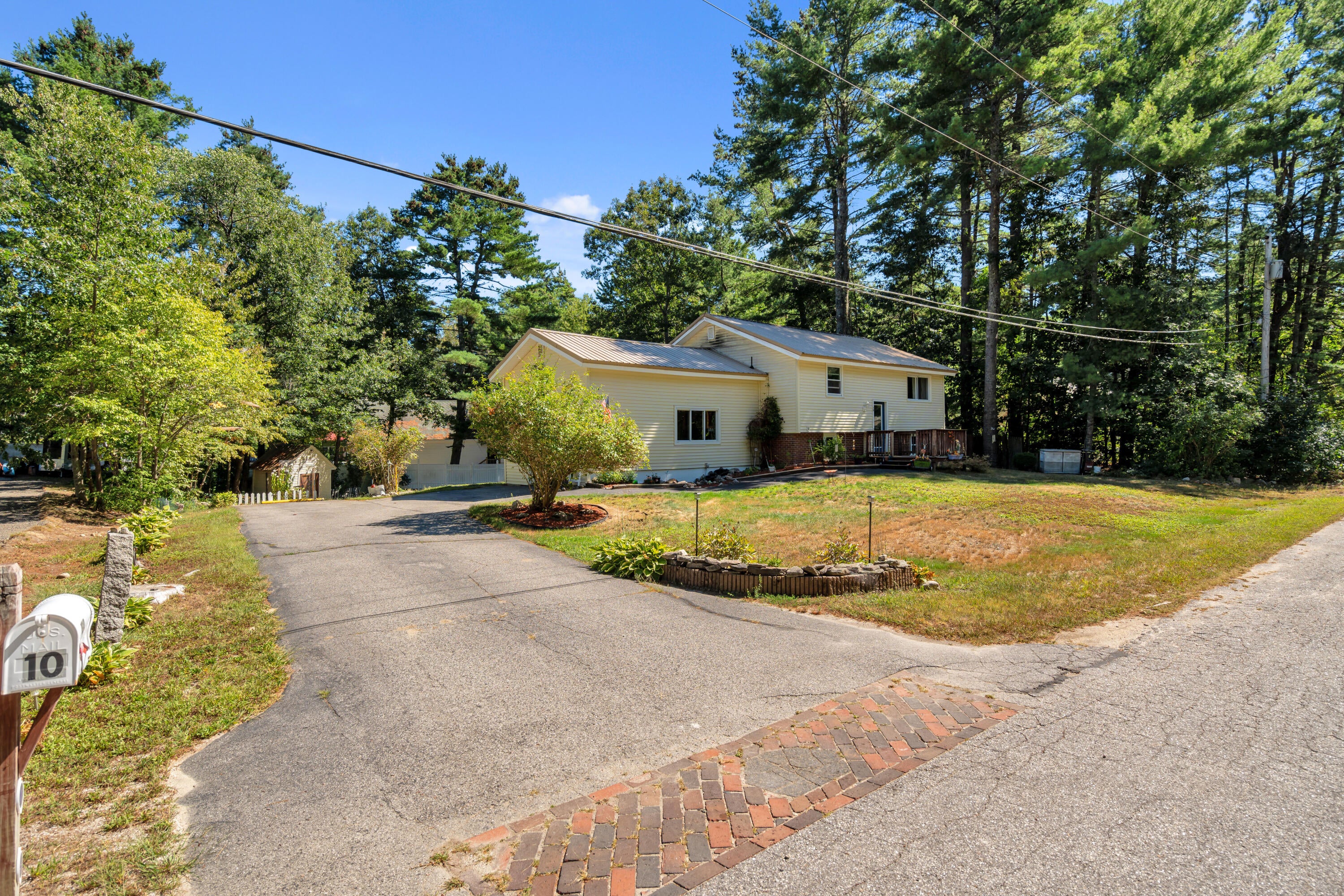 10 Pine Lane