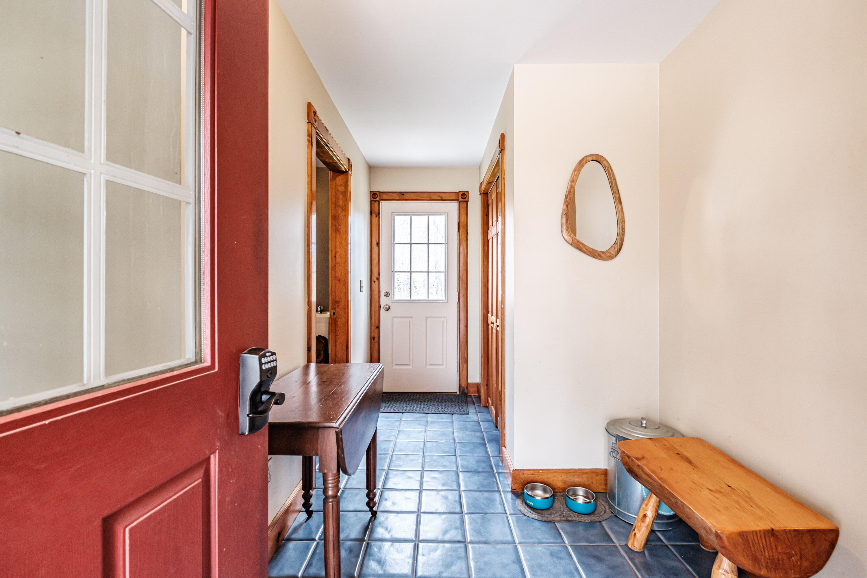 6 Broadway Avenue