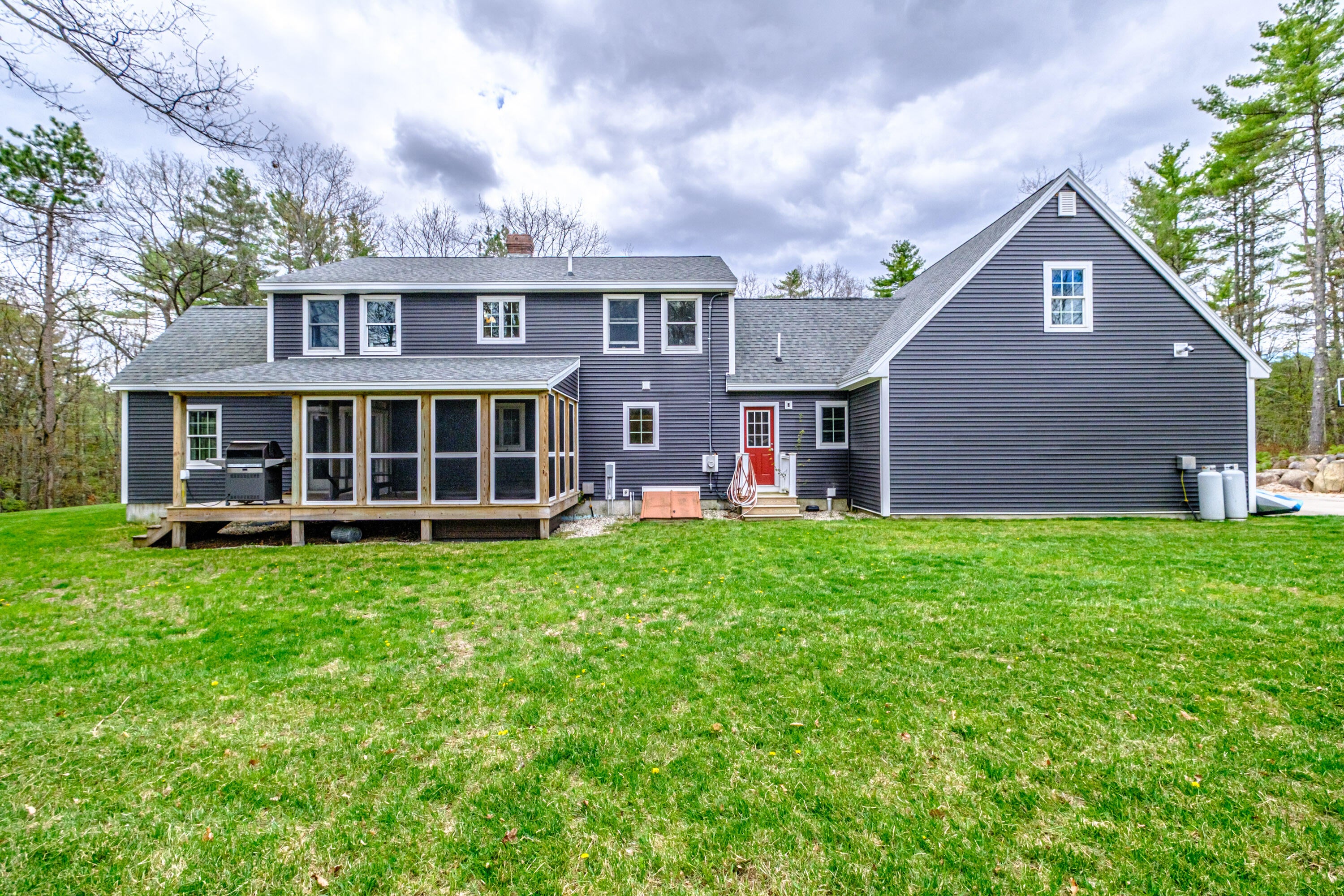 6 Broadway Avenue