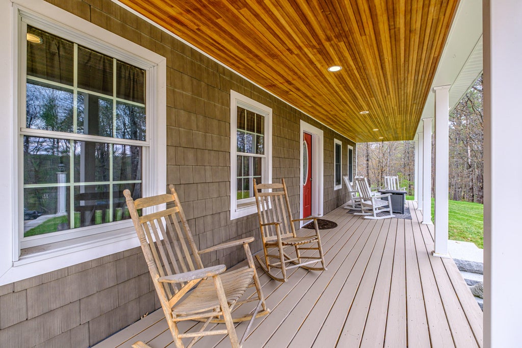 Photo of 6 Broadway Avenue, Naples, ME 04055 (MLS # 1661891)