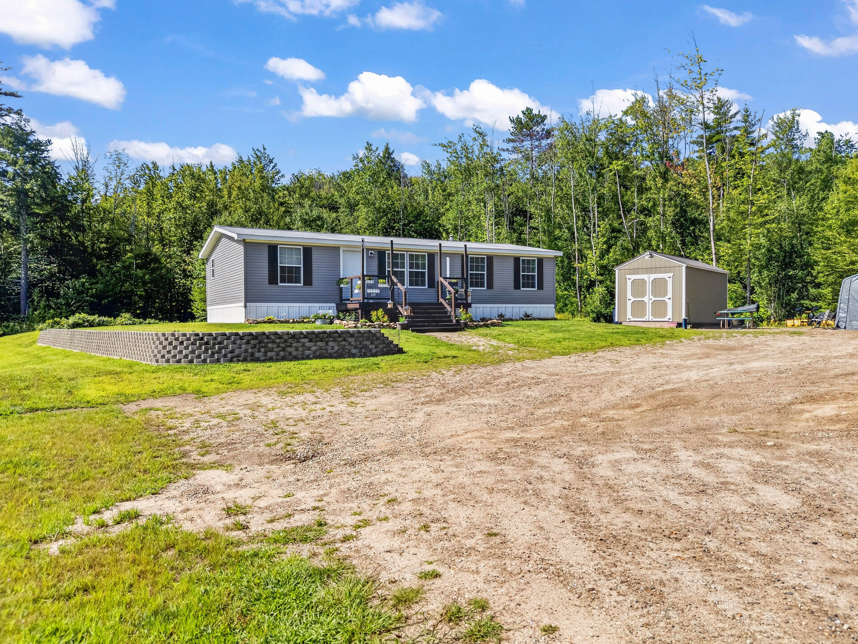 23 Mooers Road