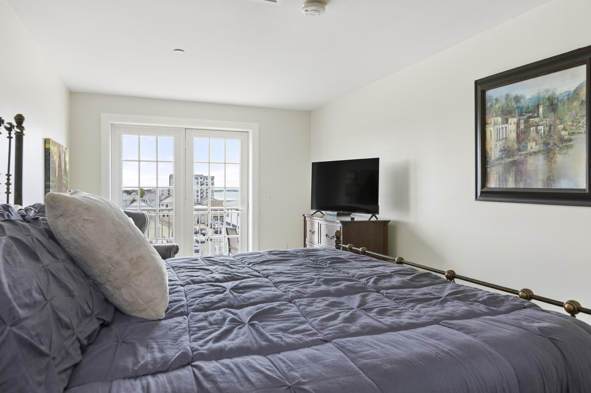 1 E Grand Avenue 503