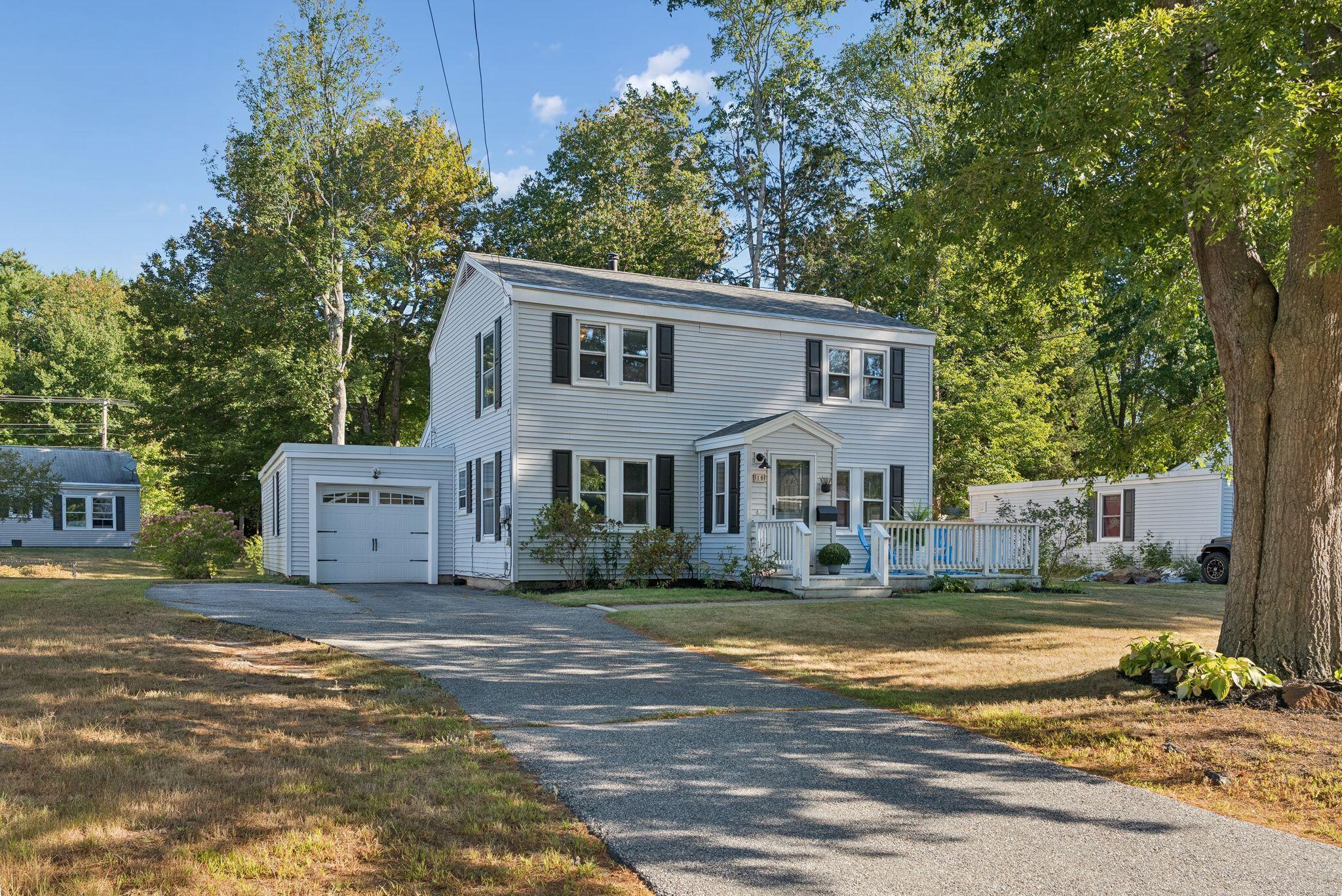 16 Moore Avenue