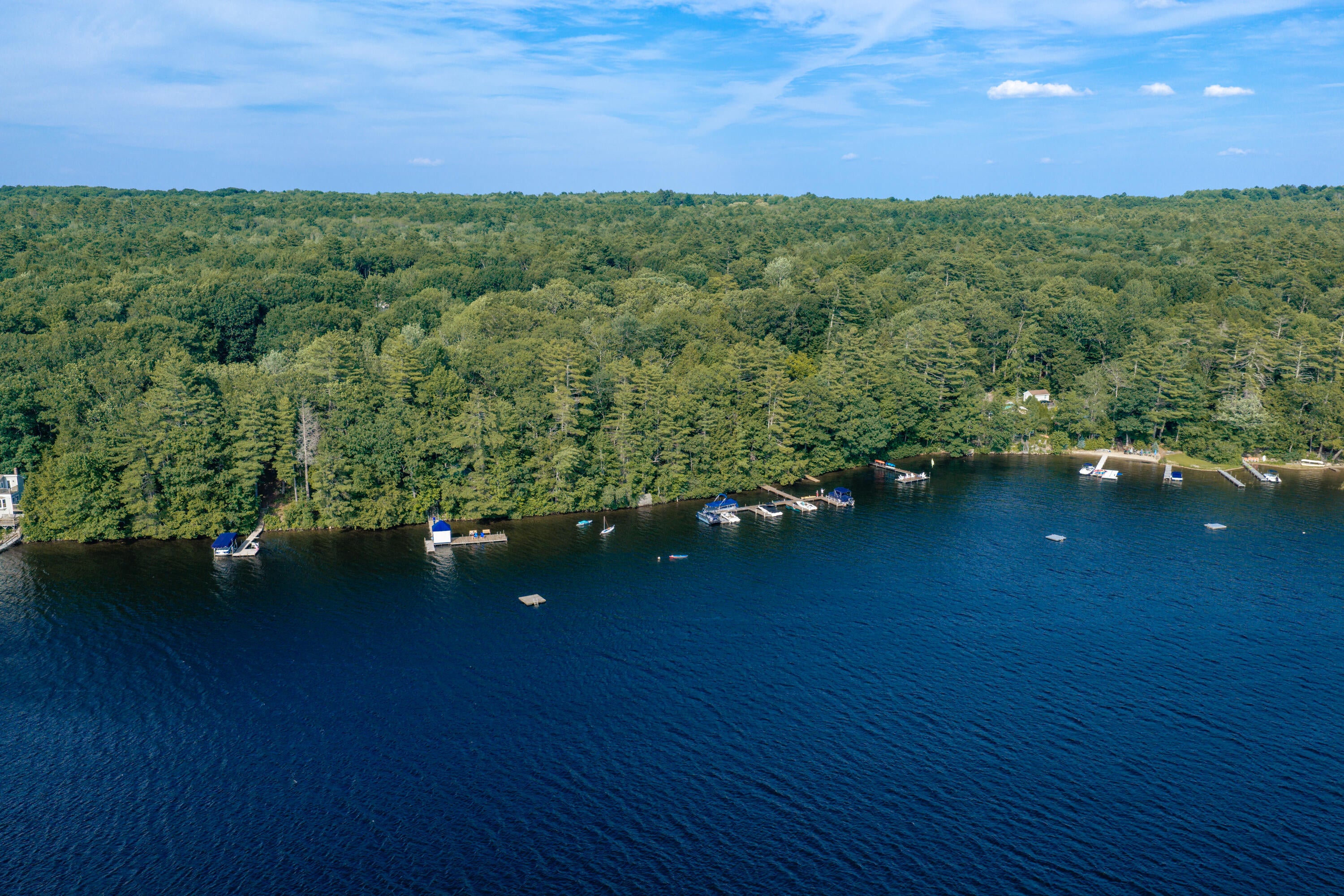 9 Lakeside Drive