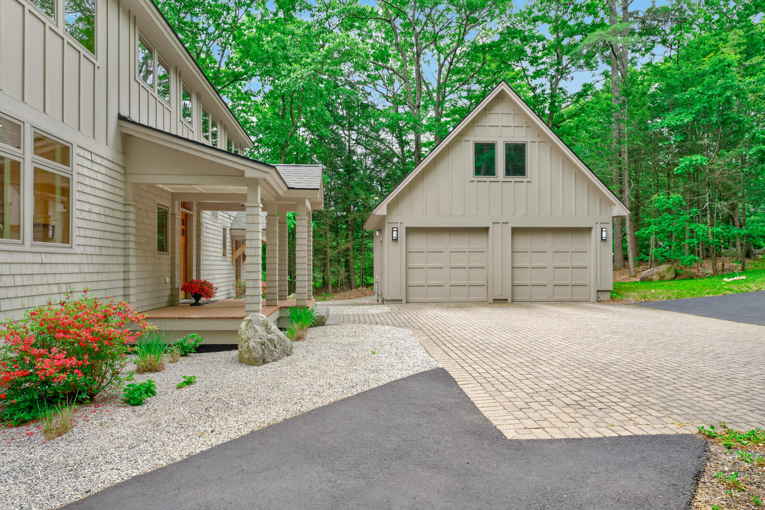 76 Hunter Way