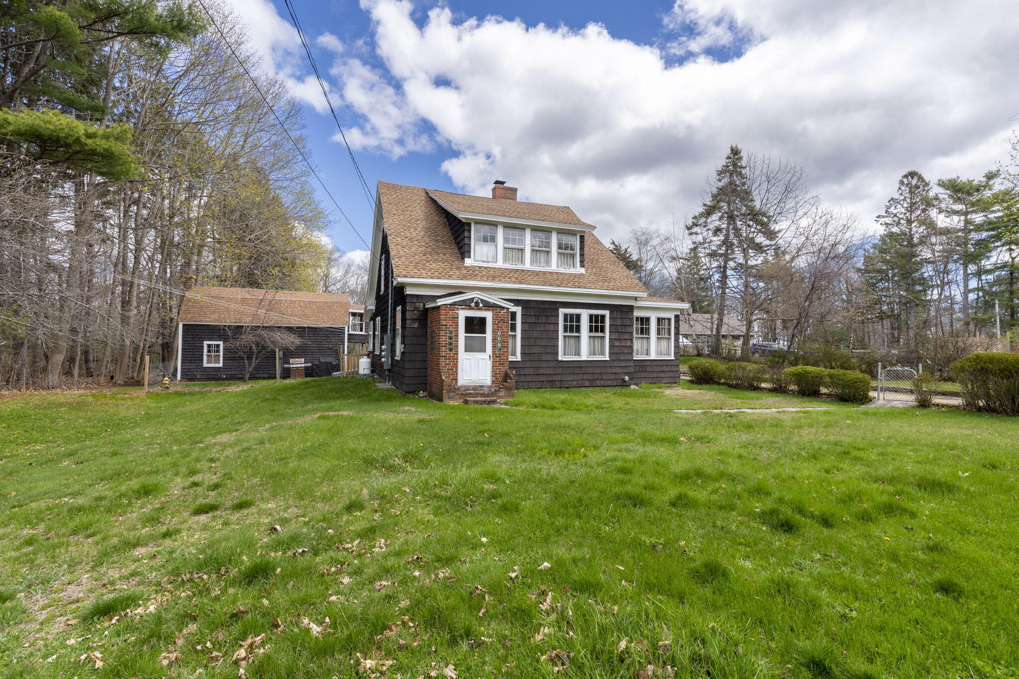 527 Pool Street