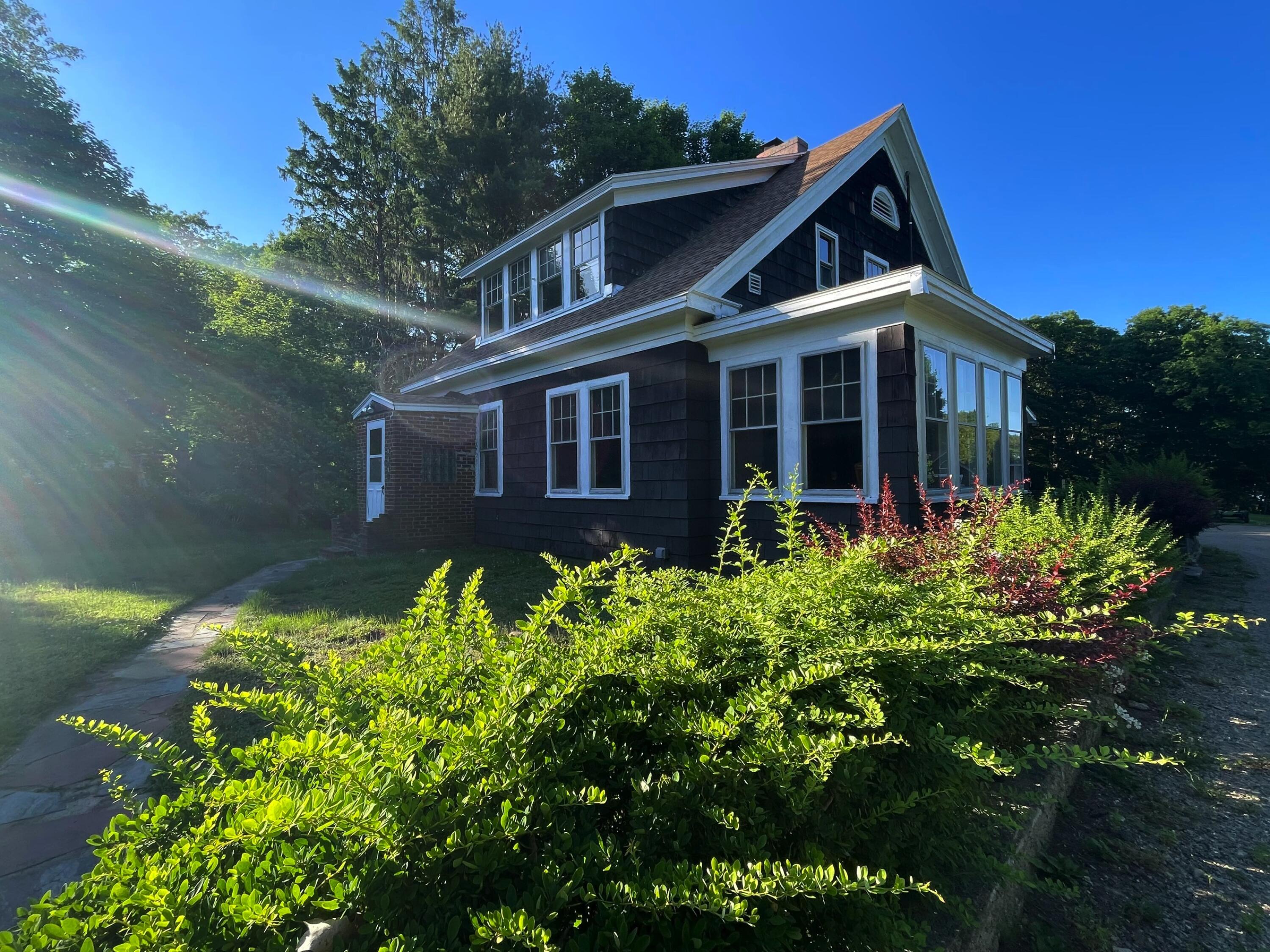 527 Pool Street