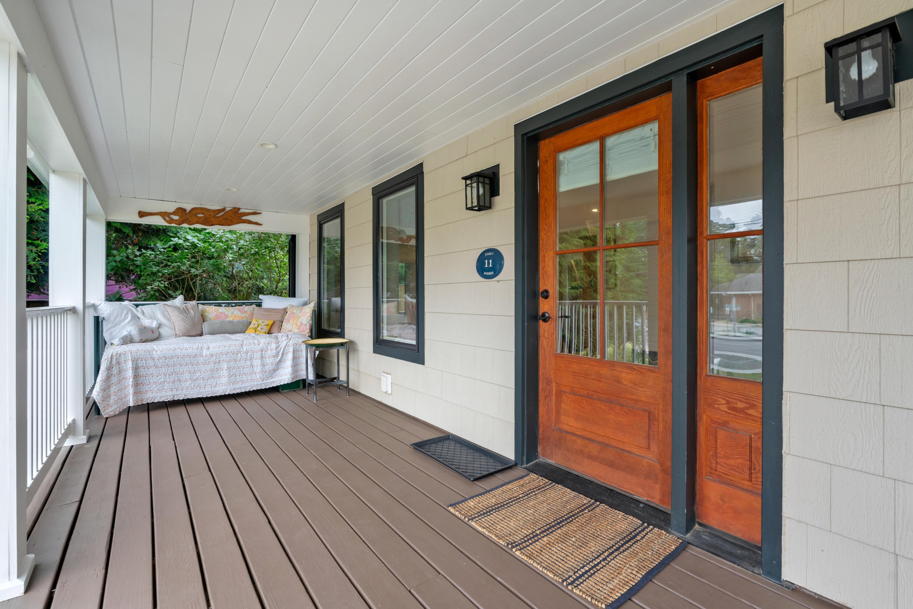 11 Jones Avenue 11