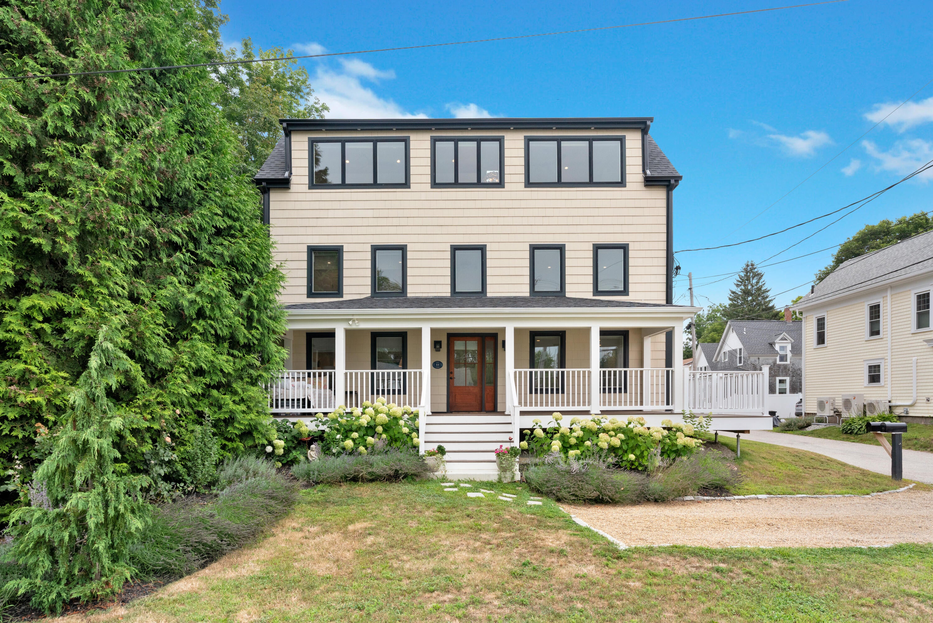 11 Jones Avenue 11