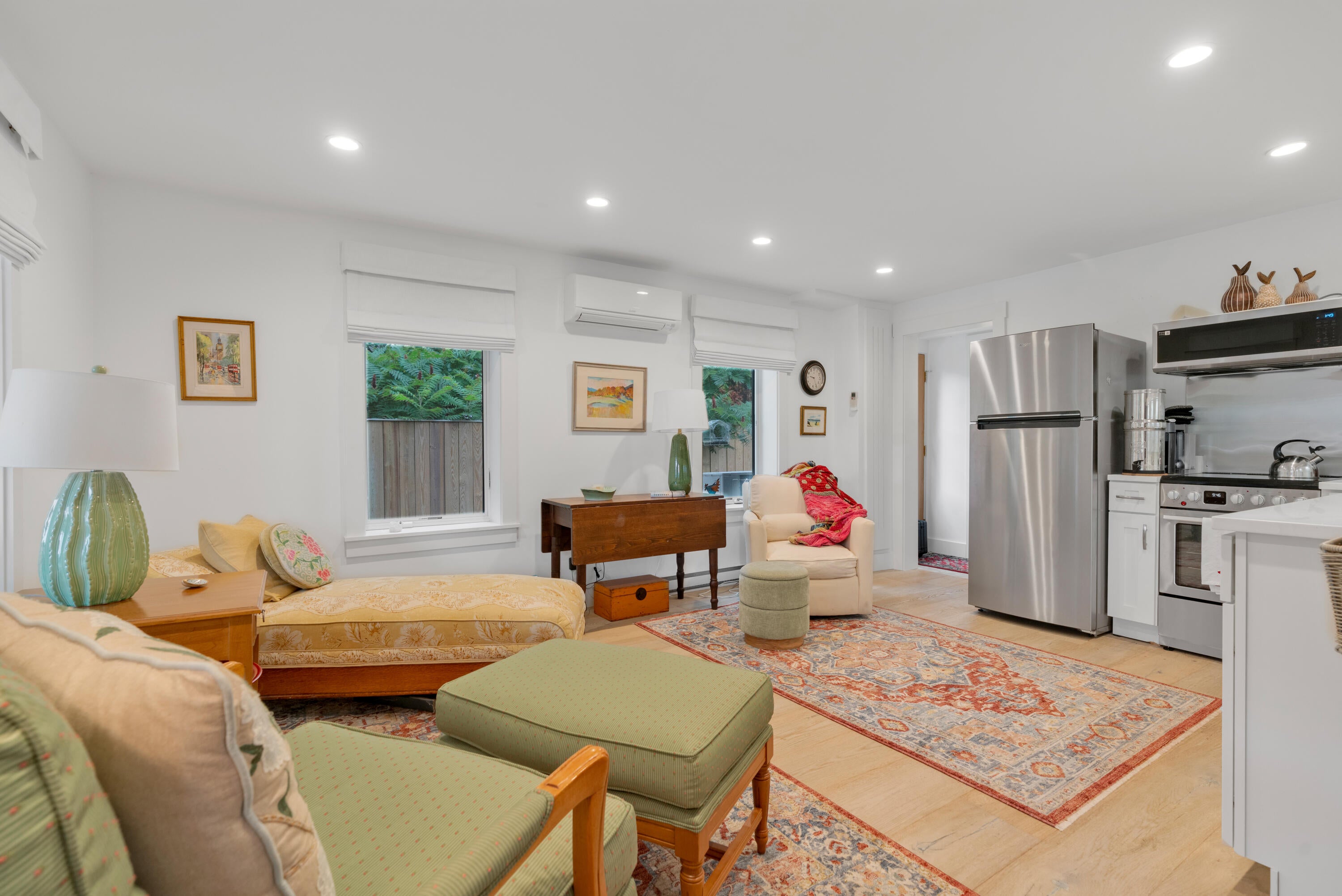 11 Jones Avenue 11