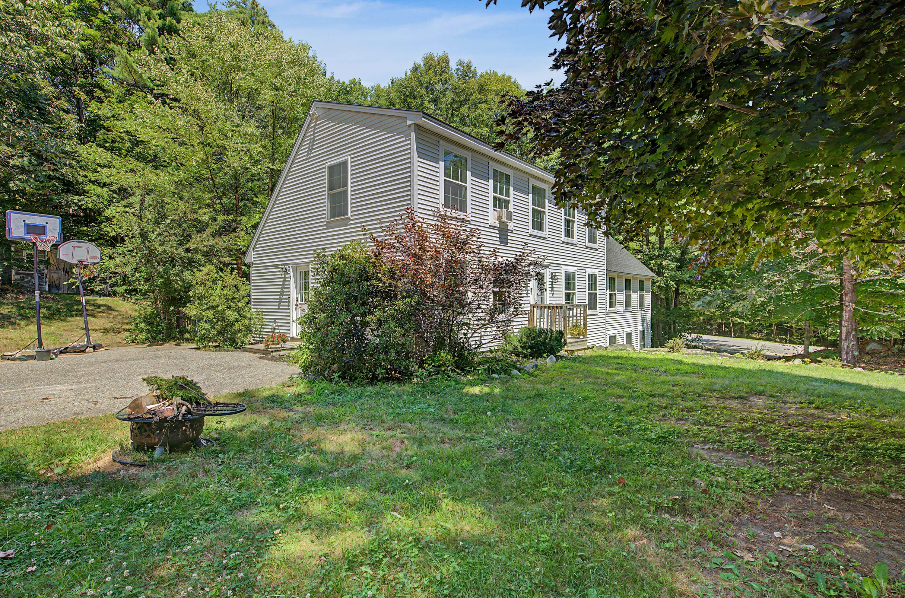 9 Monroe Drive