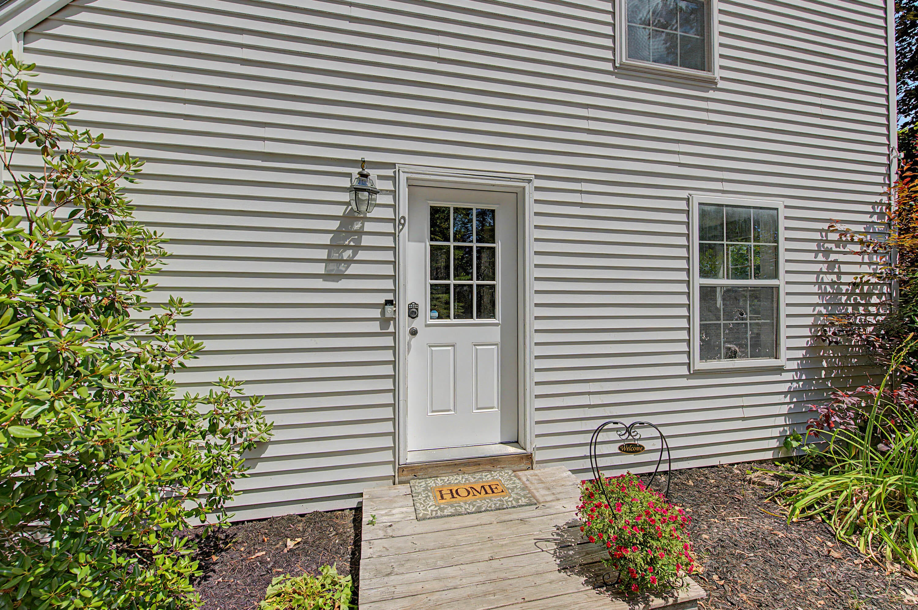 9 Monroe Drive