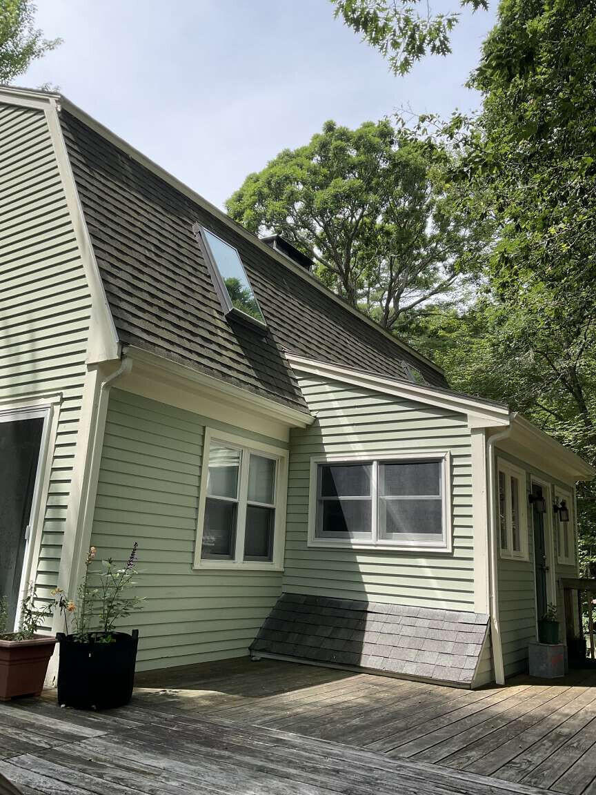 1 Brookside Lane