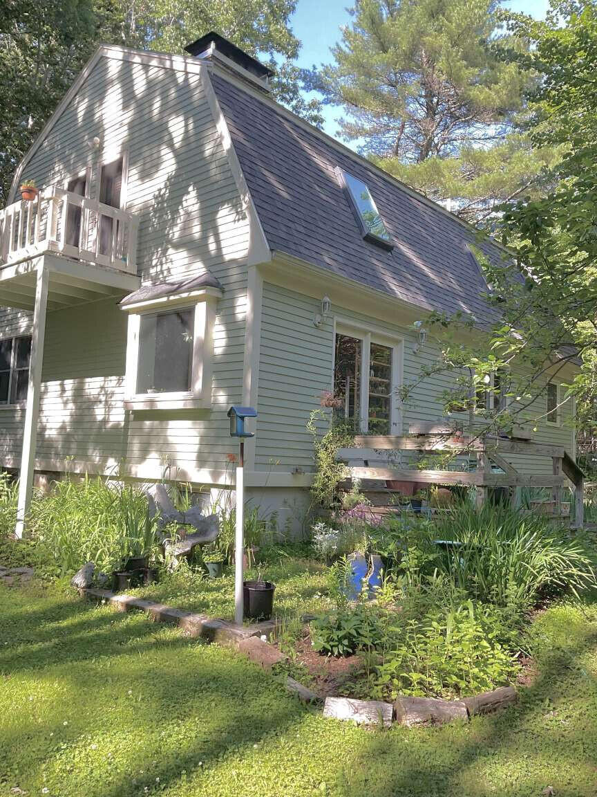 1 Brookside Lane