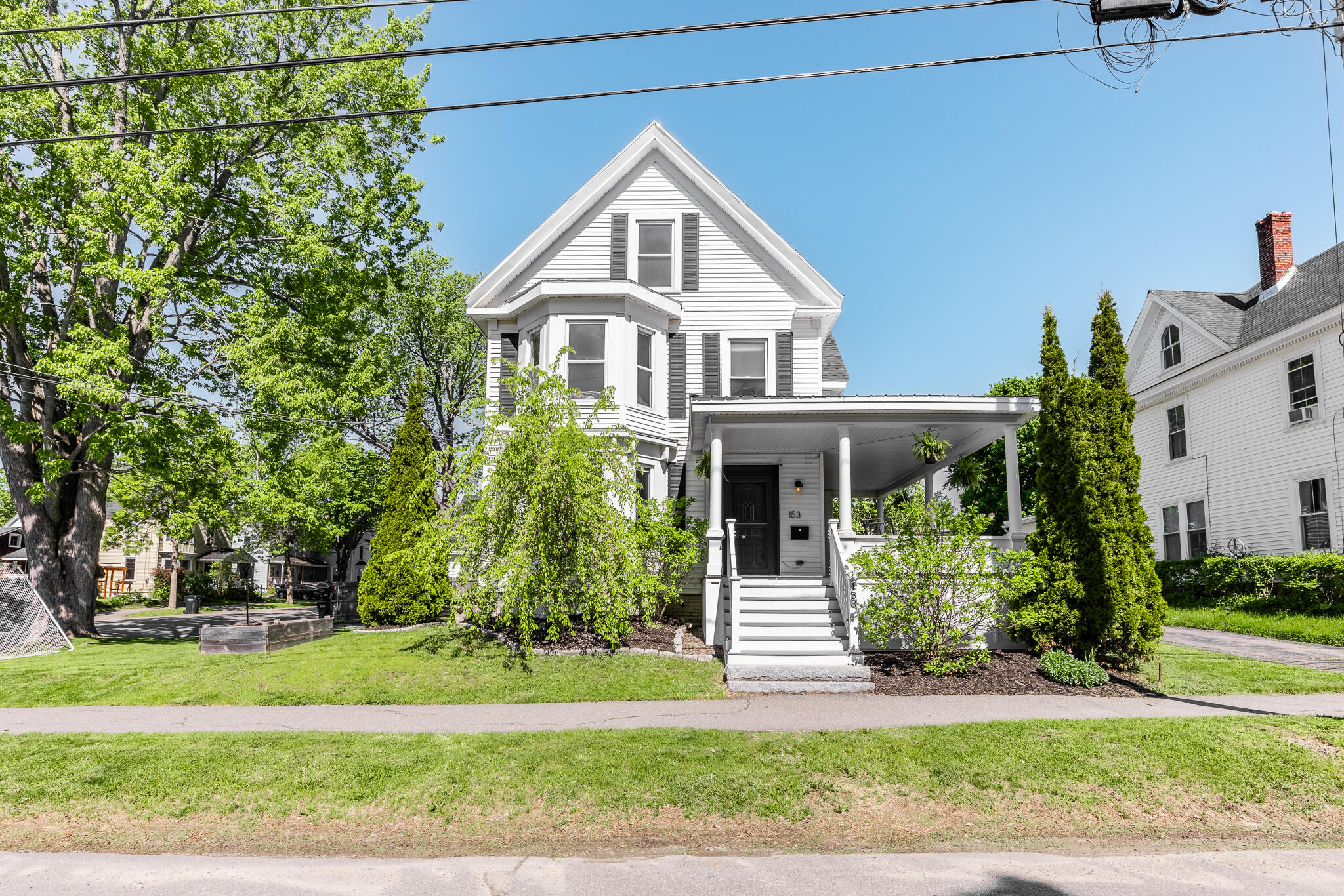 153 W Broadway