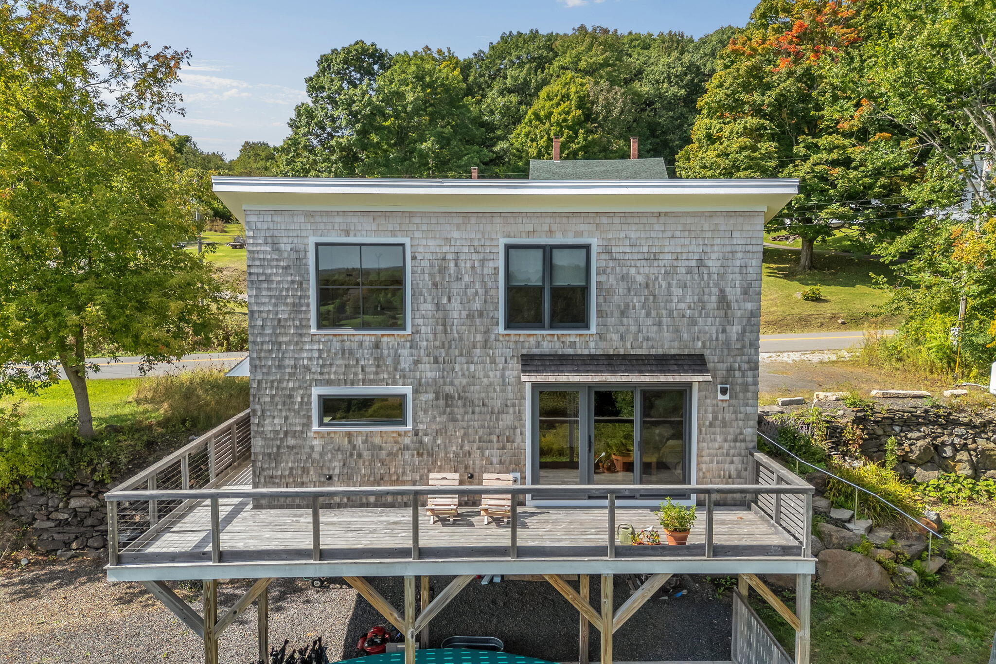 114 W Meadow Road
