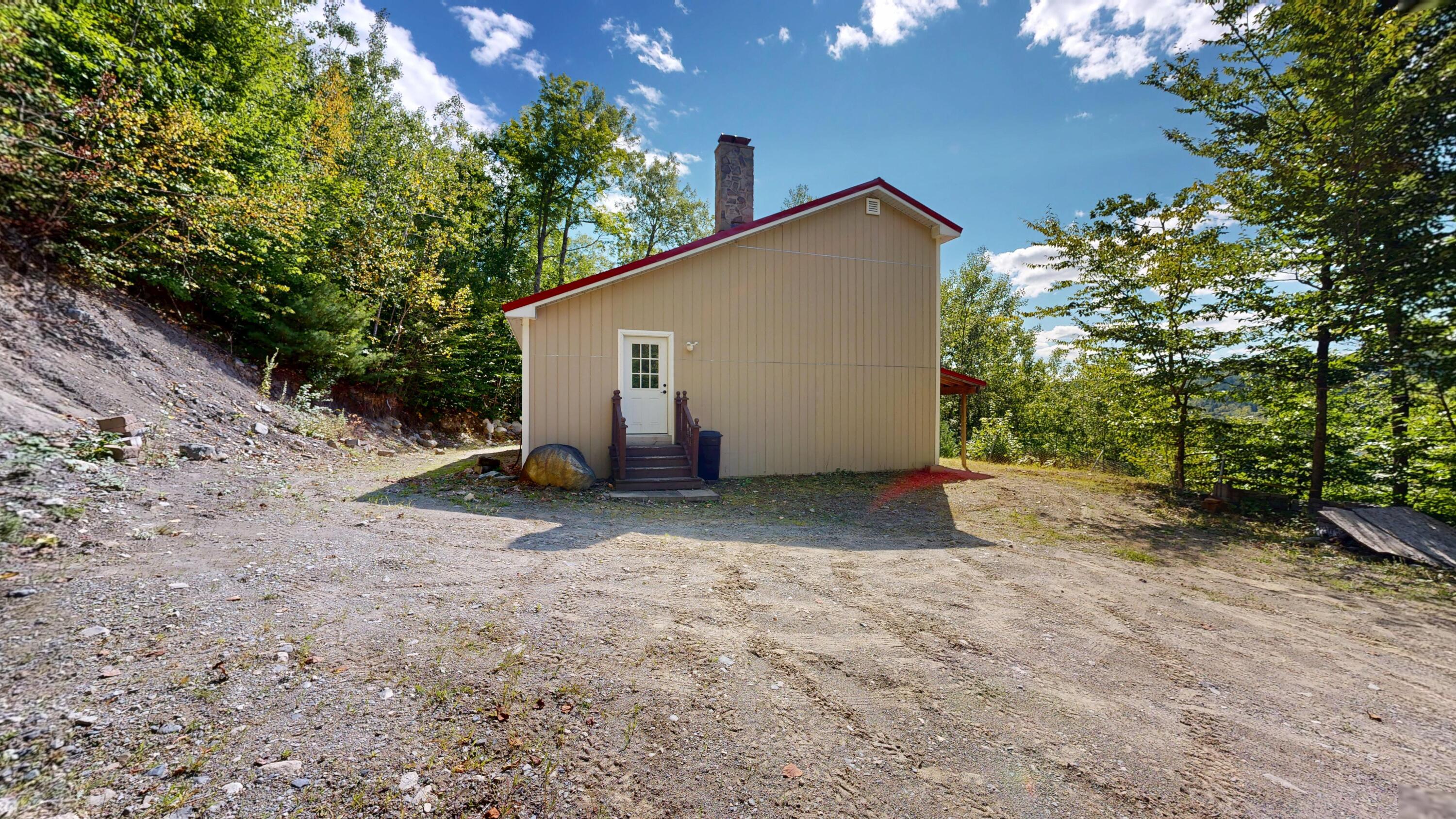 1027 Canada Road