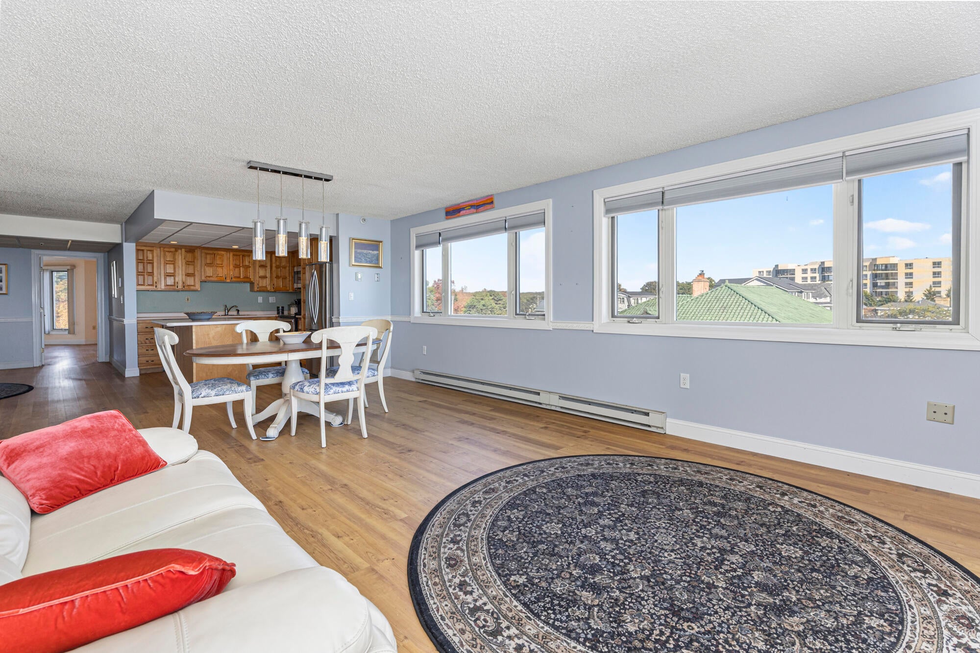 207 E Grand Avenue F3