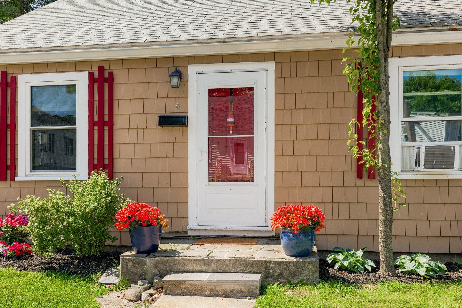 4 Halstead Street