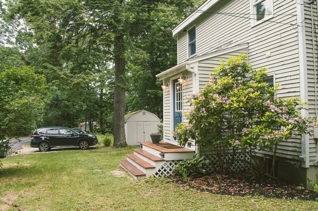 Photo of 37 Pleasant Valley Road, Cumberland, ME 04021 (MLS # 1667828)