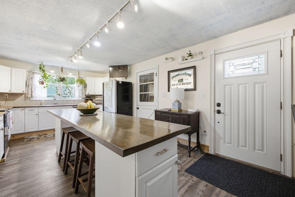 3 Willow Lane