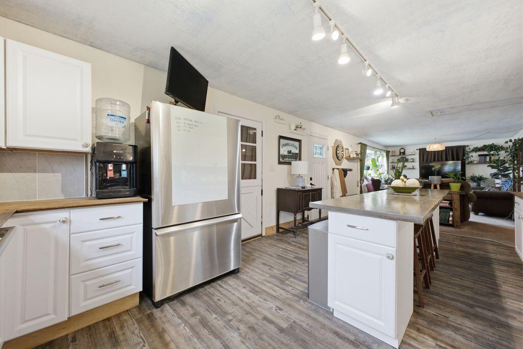 3 Willow Lane