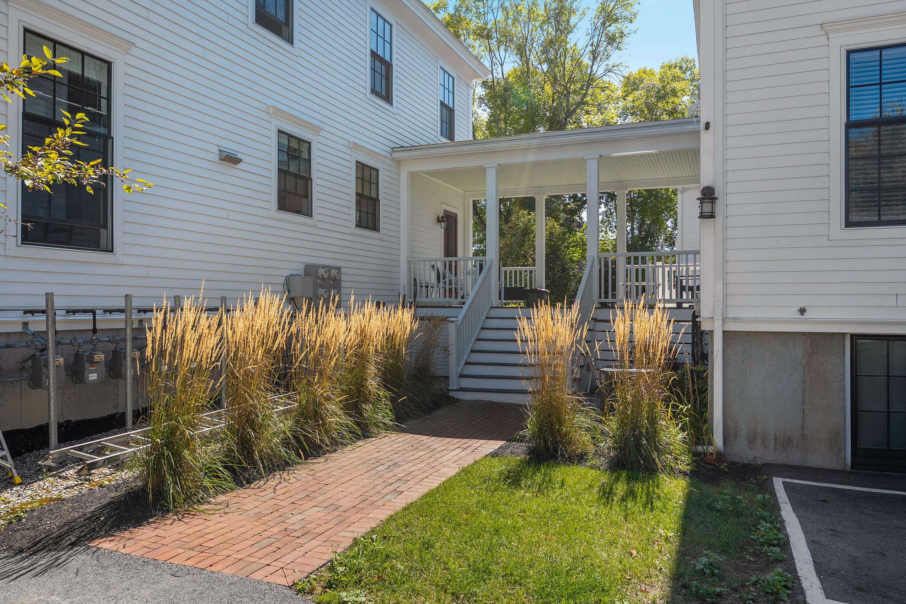 153 Main Street 4