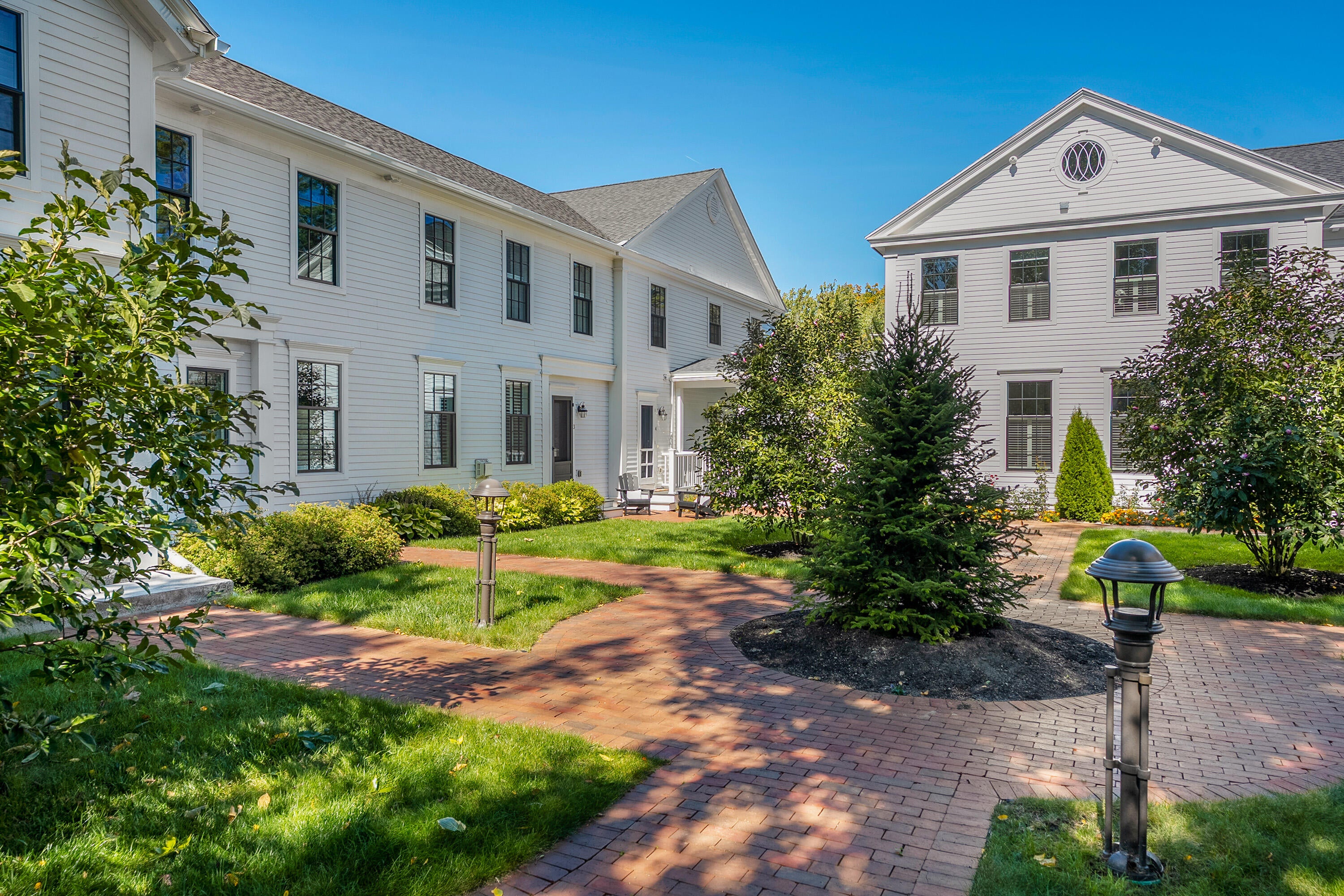 153 Main Street 4